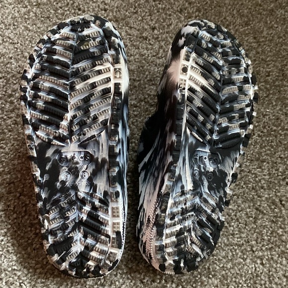 Crocs - Picture 2 of 5